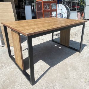 Bàn Họp Cũ Mặt Gỗ 1m4 Chân Sắt Cũ