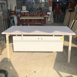 Bàn Làm Việc Bửng Treo 1m7 Cũ