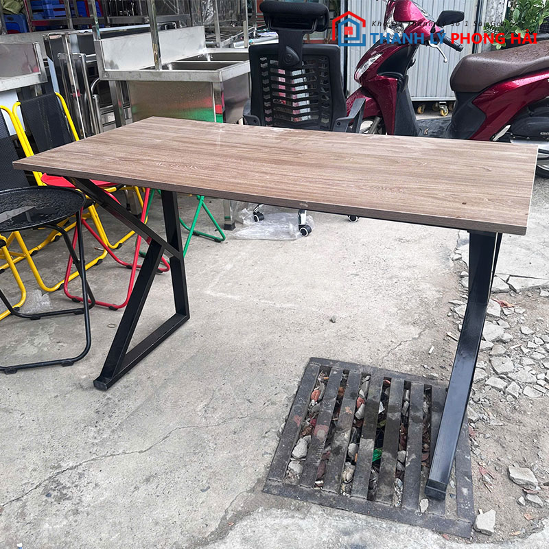 ban-lam-viec-chan-chu-k-1m17-cu-2-1 Bàn Làm Việc Chân Chữ K 1m17 Cũ (Nhiều Màu)