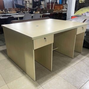 Bàn Làm Việc Gỗ Công Nghiệp 1m55 Có 2 Ngăn Cũ
