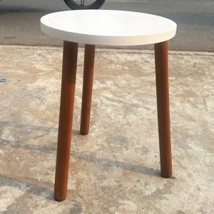 Ghế Cafe Gỗ 3 Chân Cũ