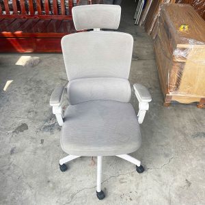 Ghế Công Thái Học Lưng Lưới Xám Cũ