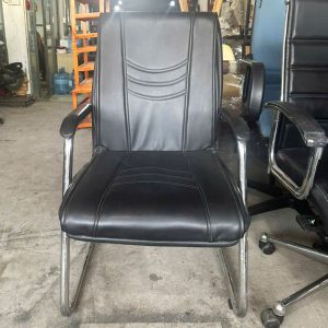 Ghế Văn Phòng Bọc Da Chân Quỳ Tay Ốp Nhựa Cũ