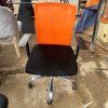 Ghế Xoay Văn Phòng Lưng Lưới Cam Chân Inox Cũ