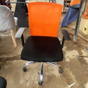 Ghế Xoay Văn Phòng Tay Chữ T Cũ (Nhiều Màu)