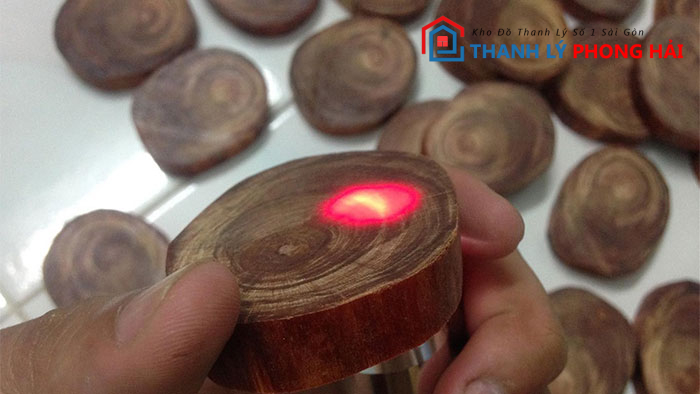 nhan-biet-go-huyet-long Gỗ Huyết Long Là Gì? Phân Loại & Đặc Điểm Nhận Biết