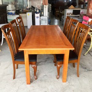 Bộ Bàn Ăn Gỗ 1m8 Kèm 6 Ghế Đệm Mới 99%