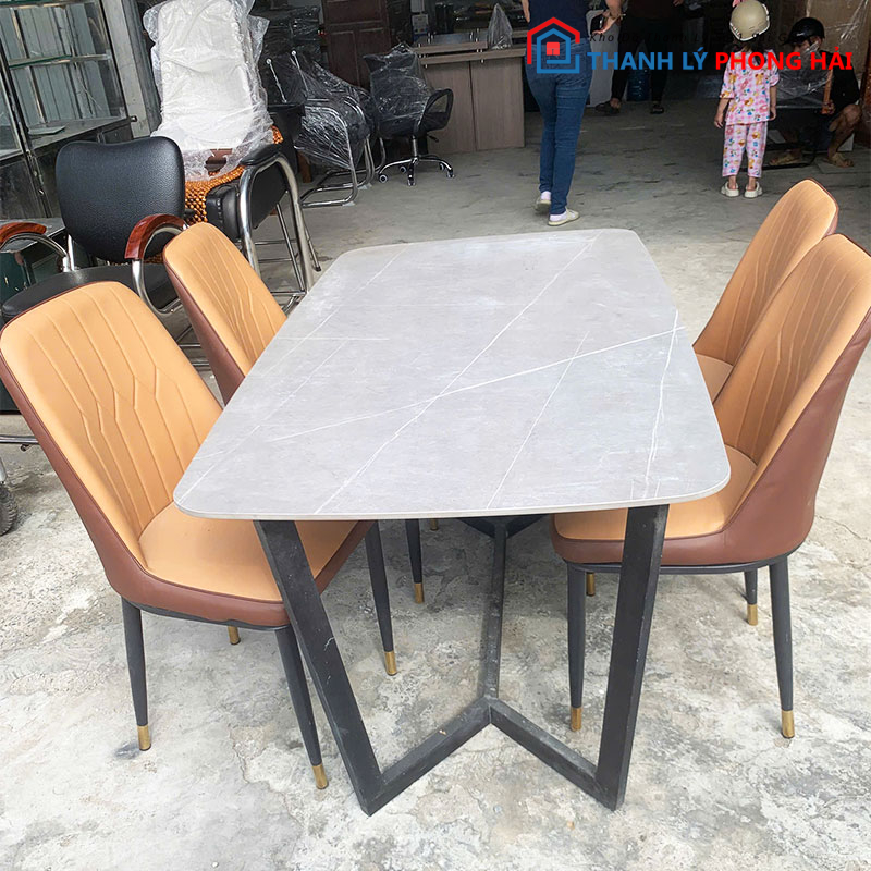 bo-ban-an-mat-van-da-1m4-kem-4-ghe-monet-2 Bộ Bàn Ăn Mặt Vân Đá 1m4 Kèm 4 Ghế Monet Mới 99% (Nhiều Màu)
