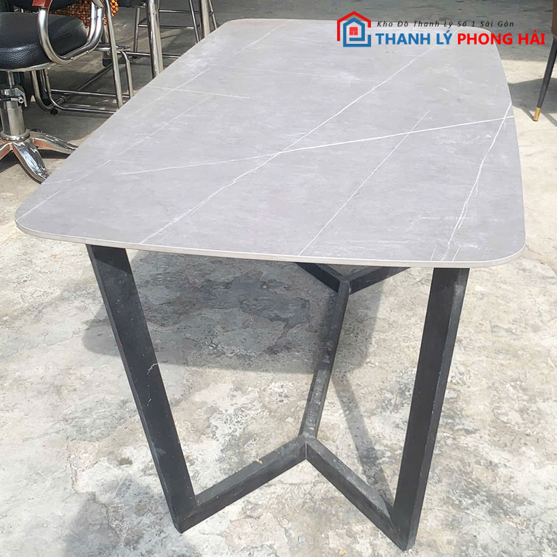 bo-ban-an-mat-van-da-1m4-kem-4-ghe-monet-4 Bộ Bàn Ăn Mặt Vân Đá 1m4 Kèm 4 Ghế Monet Mới 99% (Nhiều Màu)