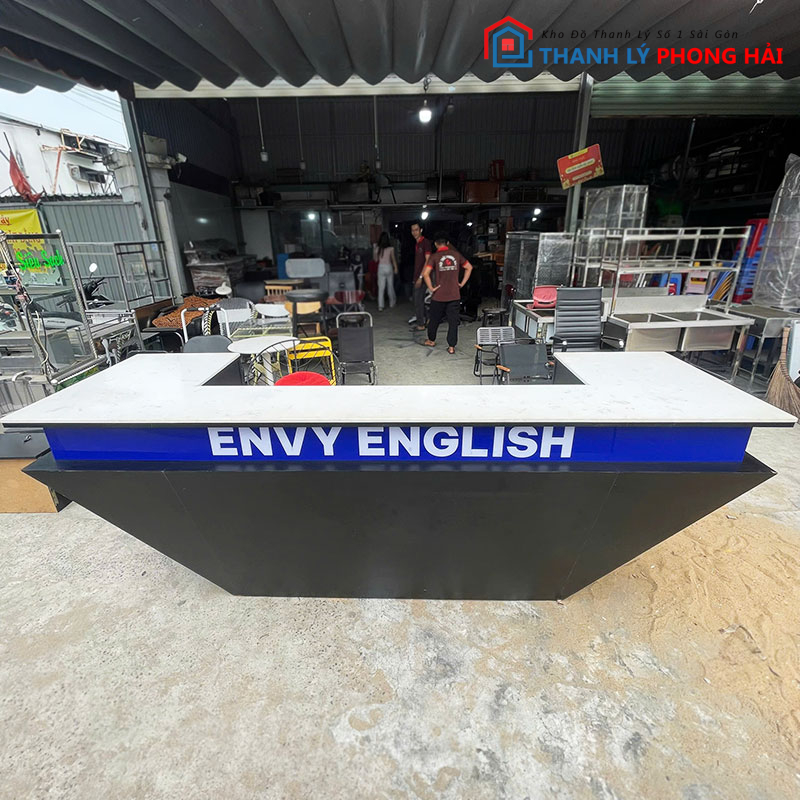 quay-le-tan-2m5-kieu-doc-dao-cu-1 Quầy Lễ Tân 2m5 Kiểu Độc Đáo Cũ