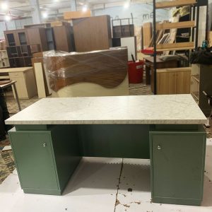 Bàn Giám Đốc Gỗ MDF 1m6 Màu Xanh Rêu Mới 99%