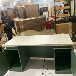 Bàn Giám Đốc Gỗ MDF 1m6 Màu Xanh Rêu Mới 99%
