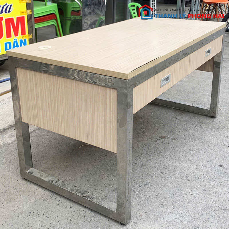 ban-khung-inox-2-hoc-mat-go (4) Bàn Khung Inox 2 Hộc Mặt Gỗ MDF Cũ (Nhiều Size)
