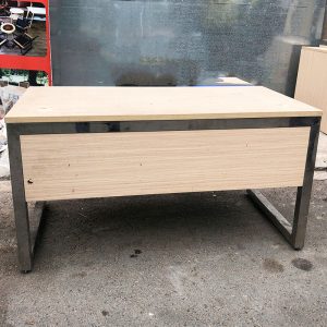 Bàn Khung Inox 2 Hộc Mặt Gỗ MDF Cũ (Nhiều Size)