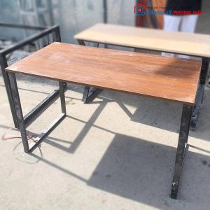 Bàn Làm Việc 1m2 Chân Sắt Mặt Gỗ Trắng Cũ (Nhiều Màu)