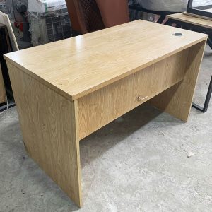 Bàn Làm Việc 1m2 Kèm Hộc Bàn Phím Cũ