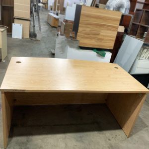 Bàn Làm Việc Gỗ MDF 1m6 Có Bửng Cũ
