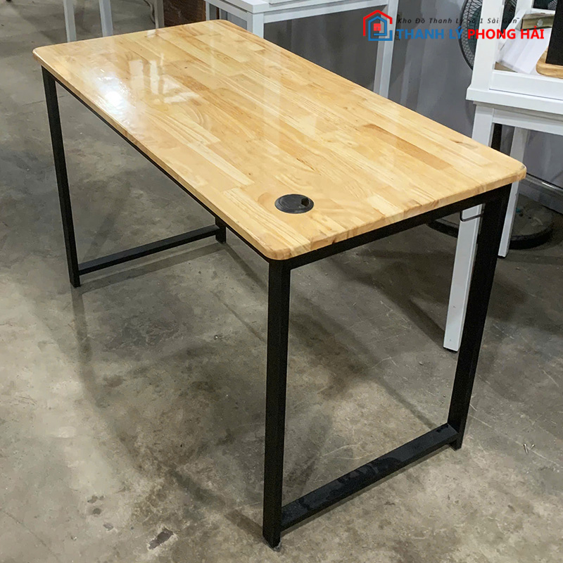 ban-lam-viec-mat-go-cao-su-1m2-3 Bàn Làm Việc Mặt Gỗ Cao Su 1m2 Chân Sắt Chữ U Cũ