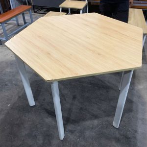 Bàn Lục Giác Chân Sắt 1m2 Cũ