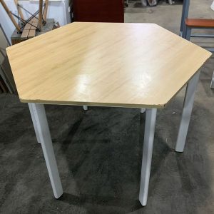 Bàn Lục Giác Chân Sắt 1m2 Cũ