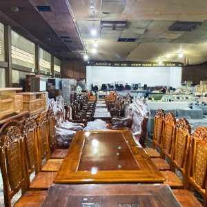 Bộ Bàn Ăn Gỗ Tự Nhiên 8 Ghế Sang Trọng Mới 99%