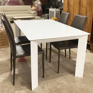 Bộ Bàn Ăn Hiện Đại 1m4 Kèm Ghế Bọc Da Nâu Cũ