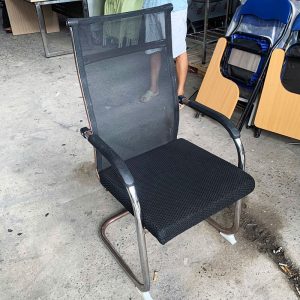 Ghế Chân Quỳ Lưng Lưới Trung Cũ