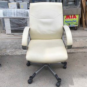 Ghế Giám Đốc Lưng Thấp Bọc Da Cũ