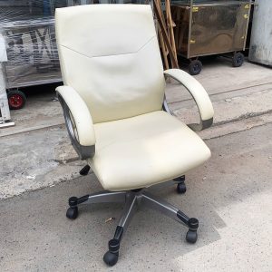 Ghế Giám Đốc Lưng Thấp Bọc Da Cũ