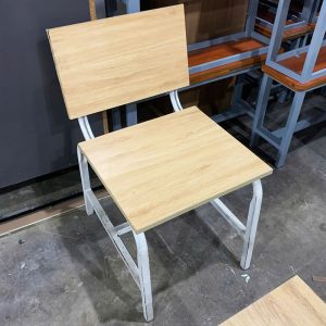 Ghế Học Sinh Mặt Gỗ Cũ