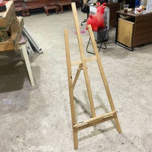 Giá Treo Tranh Bằng Gỗ Cũ