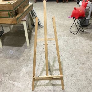 Giá Treo Tranh Bằng Gỗ Cũ