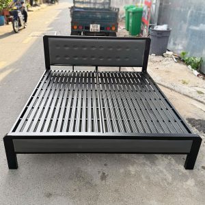 Giường Sắt Hộp Ốp Nệm 1m8 Cũ