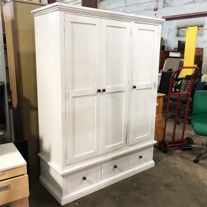 Tủ Quần Áo Gỗ 3 Cánh Cũ Màu Trắng