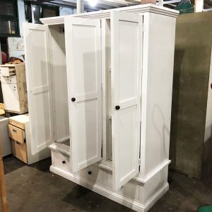 Tủ Quần Áo Gỗ 3 Cánh Cũ Màu Trắng
