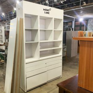 Tủ Trưng Bày Sản Phẩm Mont Lanc Cũ