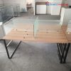Bàn Cụm Mặt Gỗ 1m6 Kèm Vách Ngăn Kính Cũ