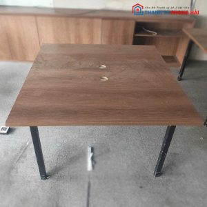 Bàn Làm Việc 1m2 Chân Sắt Mặt Gỗ MDF Cũ