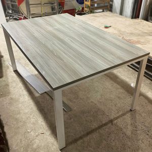 Bàn Làm Việc 1m6 Chân Sắt Mặt Gỗ Cũ