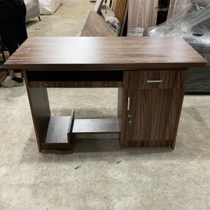 Bàn Làm Việc Gỗ MDF Có Hộc Bàn Phím Mới 99% (Nhiều Màu)