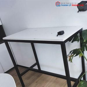 Bàn Làm Việc Mặt Gỗ Cũ 1m2