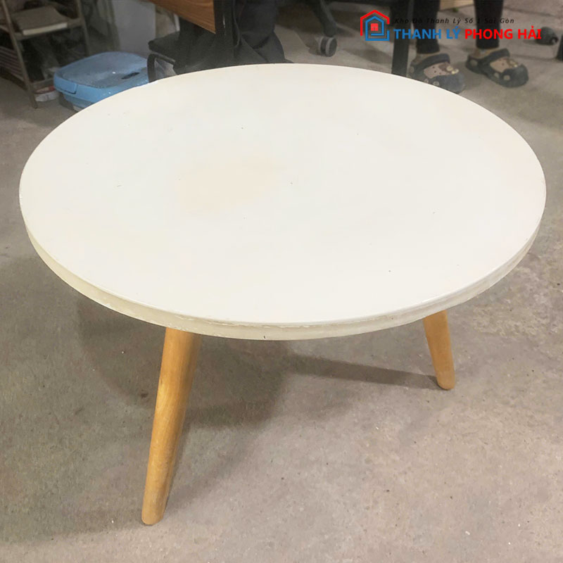ban-sofa-mat-go-mdf-trang-cu-1 Bàn Sofa Mặt Gỗ MDF Trắng Cũ