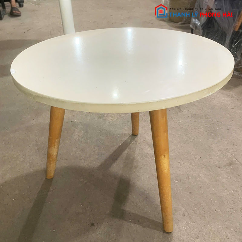 ban-sofa-mat-go-mdf-trang-cu-2 Bàn Sofa Mặt Gỗ MDF Trắng Cũ