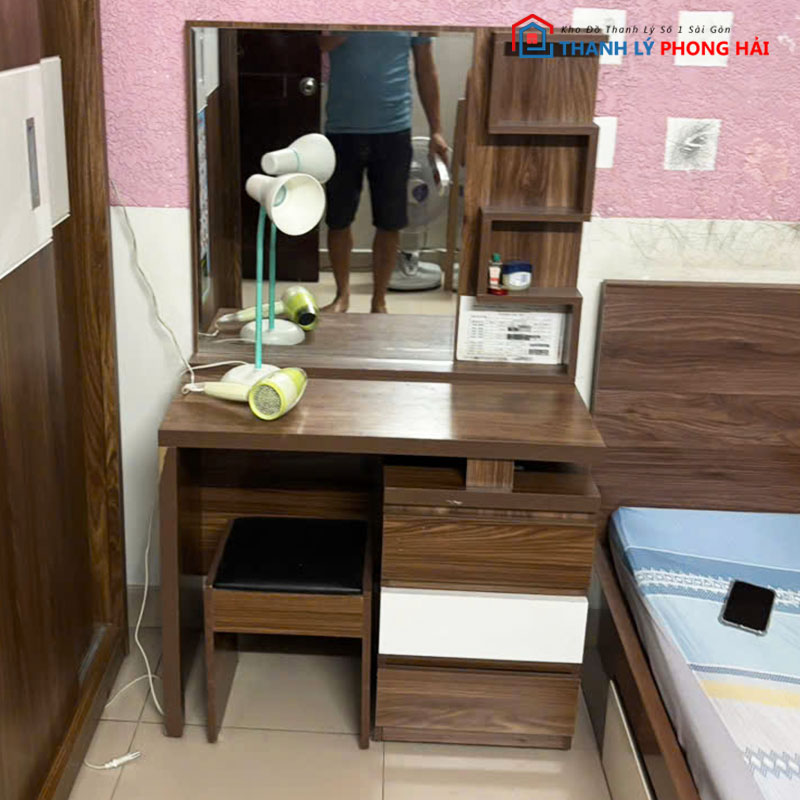 ban-trang-diem-phoi-cai-ngang Bàn Trang Điểm Phối Cải Ngang Gỗ MDF Cũ