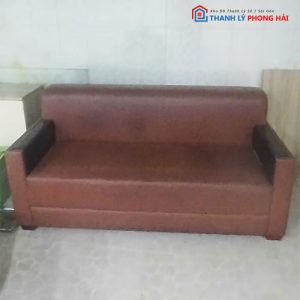 Băng Sofa Bọc Da Màu Nâu Cũ