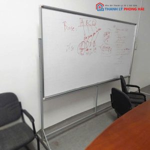 Bảng Trắng Có Bánh Xe Cũ (Nhiều Kích Thước)