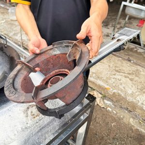 Bếp Nấu Công Nghiệp Gang Đúc Cũ