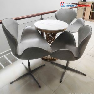 Bộ Bàn Ghế Tiếp Khách Chân Bó Đũa Kèm 3 Ghế Cũ