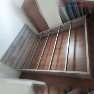 Giường Ngủ 1m6 Gỗ CN Kiểu Đơn Giản Cũ