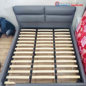 Giường Ngủ 1m8 Đầu Giường Bọc Nệm Cũ
